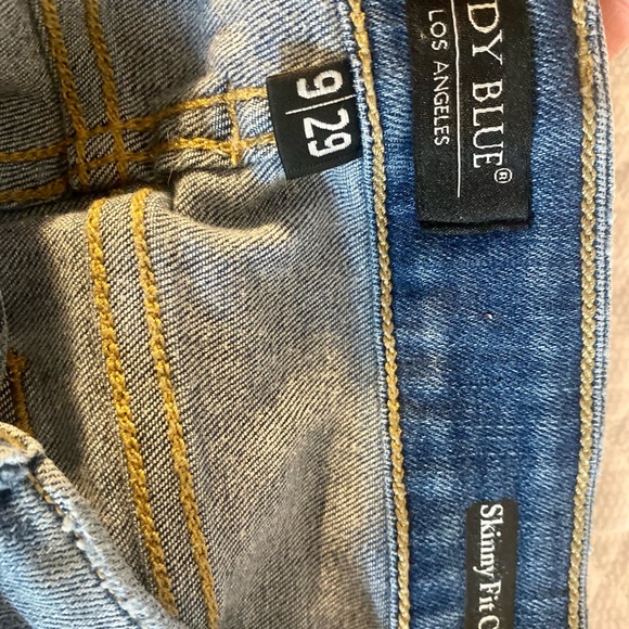 Judy Blue jeans size 9/ 29 skinny fit capri - Picture 4 of 4